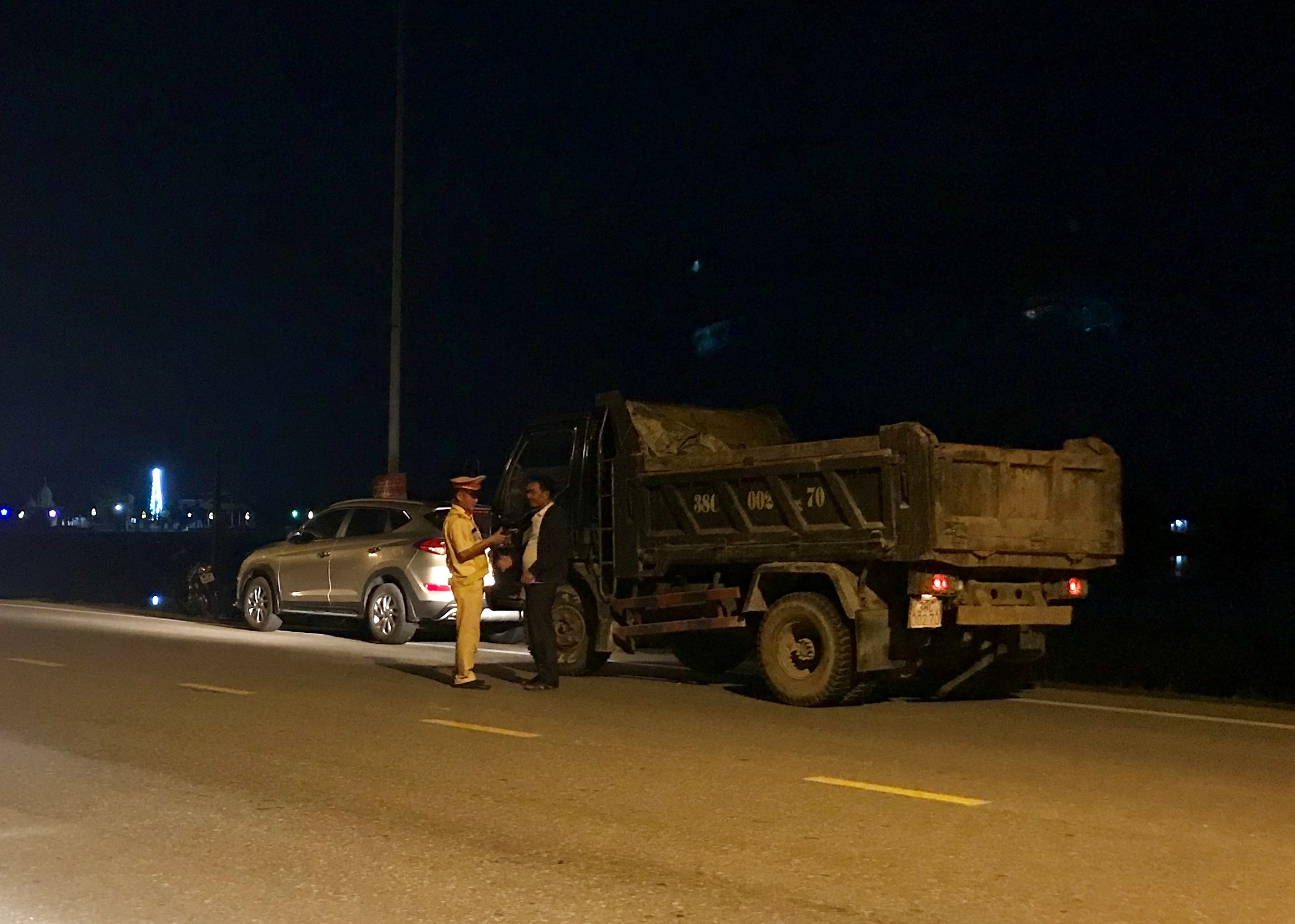 Cảnh sát Giao thông Lộc Hà tuần tra, kiểm soát trên tuyến Tỉnh lộ 549